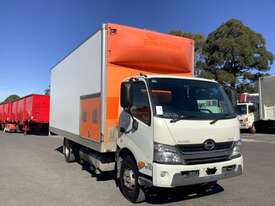 2015 Hino 300 921 Mobile Tyre Truck - picture0' - Click to enlarge