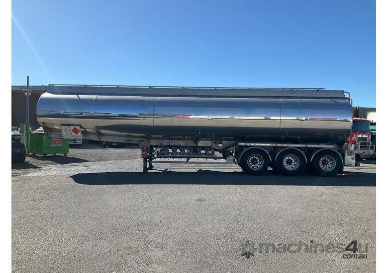 caption 2010 Heil Tri Axle Fuel Tanker B-Trailer