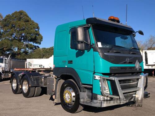 caption 2019 Volvo FM 500 Prime Mover