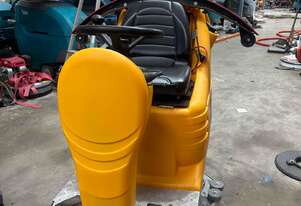 Adiatek coral 85 ride on scrubber