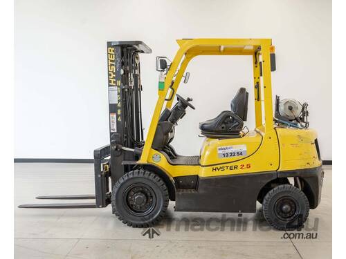 HYSTER H2.5XT Counterbalance Forklift