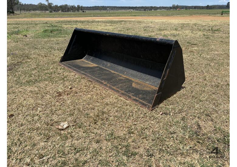 caption GP Bucket Euro Hitch