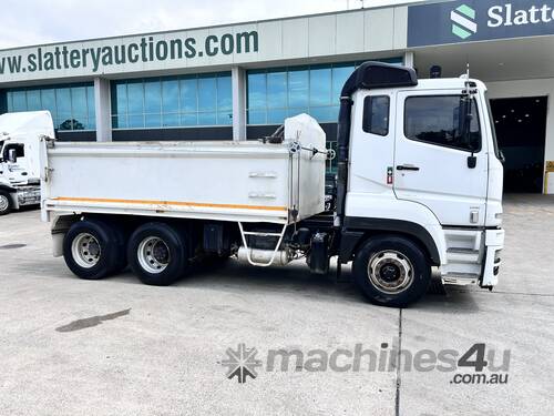 2015 Mitsubishi Fuso 500 FV  6x4 Tipper