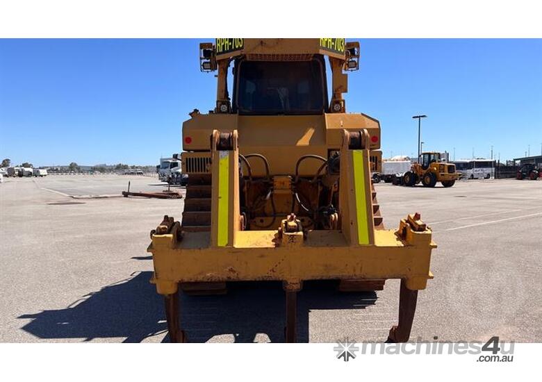 caption Caterpillar D7R