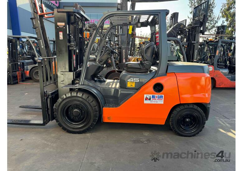 Toyota 4.5 tonne Container Mas Forklift 