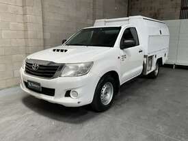 2015 Toyota Hilux SR Diesel 4x2 - picture2' - Click to enlarge