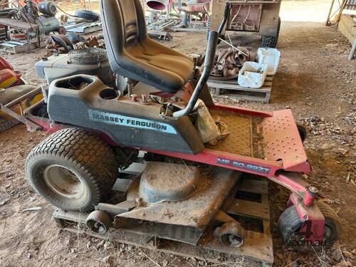 Massey Ferguson 50-22XT Zero Turn Mower