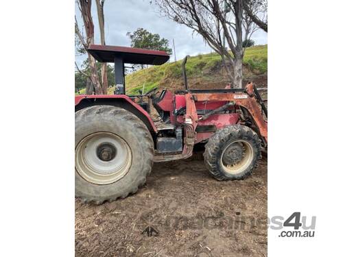 caption Case 5130 Maxum