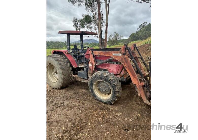caption Case 5130 Maxum