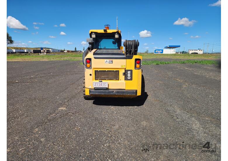 caption 2014 JCB 260 Skid Steer Loader