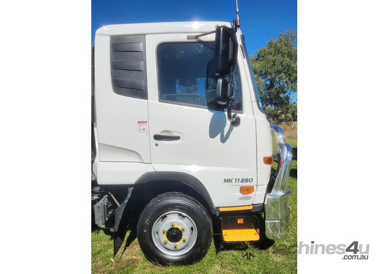 caption UD MK11-250 Condor 4x2 Automatic Traytop Service Body/Cranetruck. Ex Govt