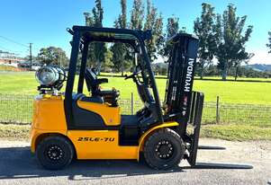Hyundai   Forklift 25LE-7U