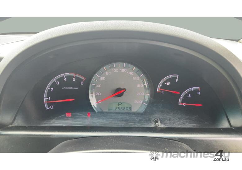caption 2011 KGM SsangYong Rexton Diesel