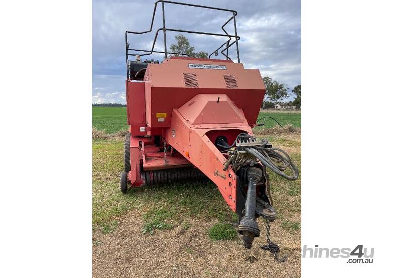 caption Massey Ferguson 187 Large Square Baler