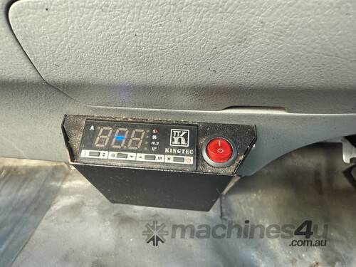 caption 2015 Hino 300-917 4x2 Refrigerated Pantech