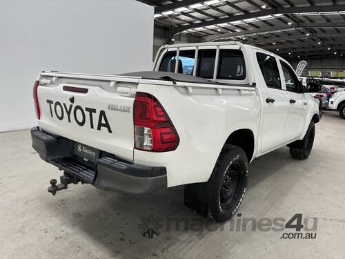 caption 2017 Toyota Hilux Workmate 4x4 Dual Cab Utility (Diesel) (Auto)