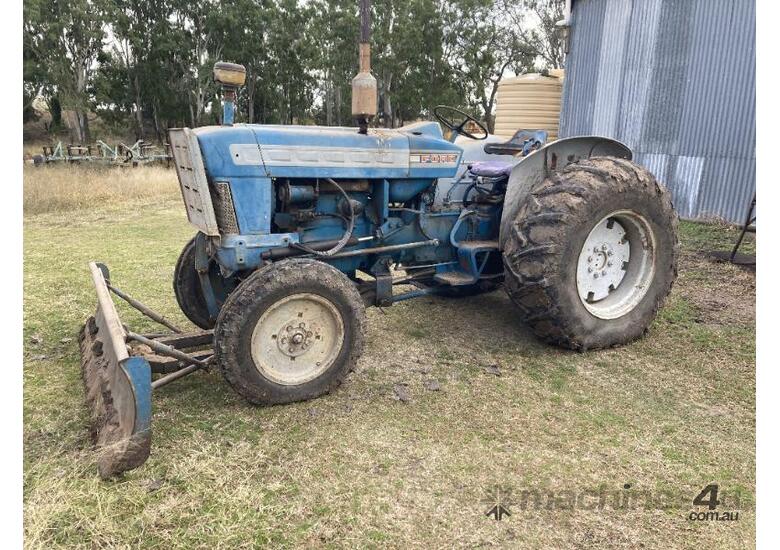 Ford 5000 Tractor