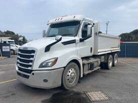 2022 Freightliner Cascadia Tipper - picture0' - Click to enlarge