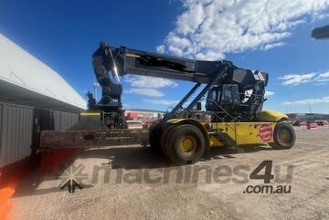   2012 VULCAN REACH STACKER