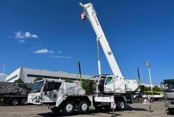 2025 Zoomlion ZTC400V 40Ton Truck Crane