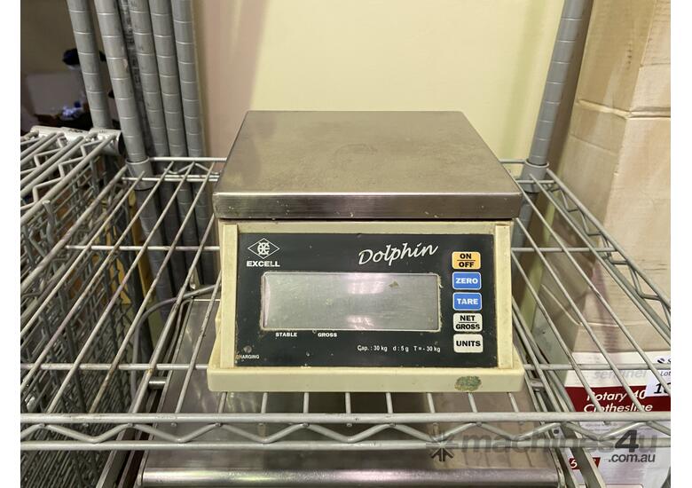 caption 2 X Roband Sandwich Press & Scales