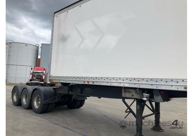 caption Peki ST3 Tri Axle Roll Back Refrigerated Pantech A Trailer