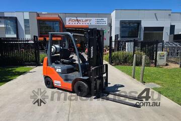 Toyota Forklift 2.5T Compact Container Mast - Low Hours (Unit#:AU433)
