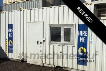 Royal Wolf   20ft Change Room