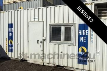 Royal Wolf   20ft Change Room