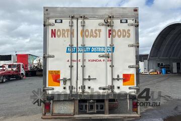 2010 Isuzu 500 Medium Refrigerated Pantech