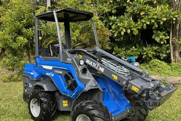 Multione mini loader articulated