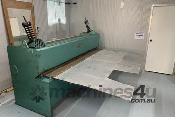 Dye Hydraulic Guillotine