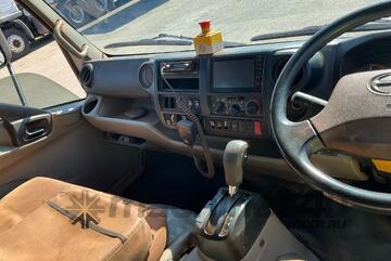 2020 Hino 300 616 Crew Cab Table Top