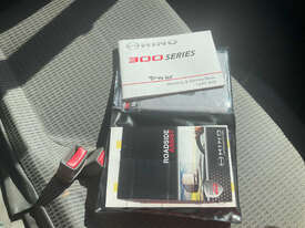 2014 Hino 300 series Table Top - picture0' - Click to enlarge