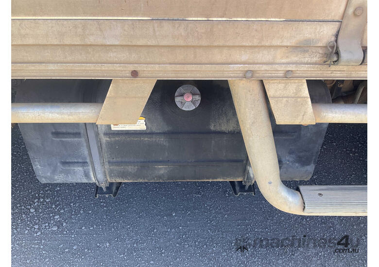 2014 Hino 300 series Table Top