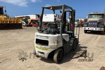 Crown 2004   CG25E-3