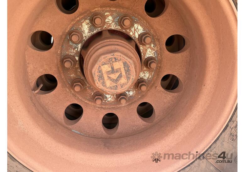 2021 GTE 3-2 Tri Axle Side Tipper