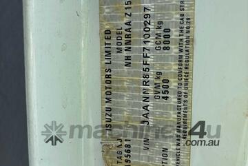 2016 Isuzu NNR 45-150 Service Body