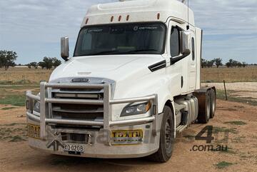 2022 FREIGHTLINER CASCADIA 126 PRIME MOVER