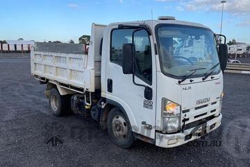 Isuzu   NLR