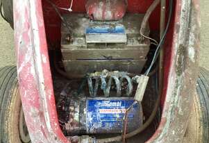 Battery Operated Line Marker With 20Litre Holding Tank.