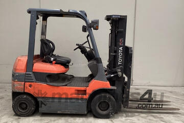 Toyota Forklift 2.5T Electric Container Mast - 2024 Battery (Unit#:AU481)