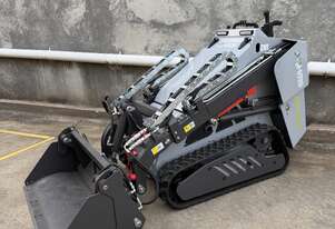 780kg Mini Loader with Kubota Engine & Telescopic Arms