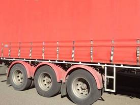 2002 Freighter 34 Pallet B-Double Curtainsider - picture0' - Click to enlarge