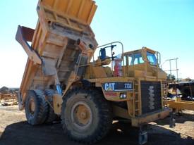 Caterpillar 773B Dump Truck Dismantling - picture0' - Click to enlarge