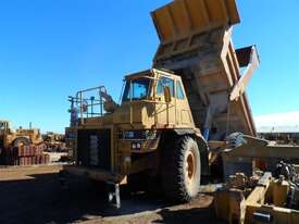 Caterpillar 773B Dump Truck Dismantling - picture0' - Click to enlarge