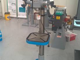 NEW DRILLING MACHINE - picture0' - Click to enlarge