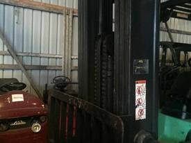 Mitsubishi 4.5 Ton Diesel 7M Lift side shift  - picture1' - Click to enlarge