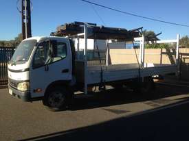 Hino Dutro 400 series - picture0' - Click to enlarge