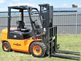 New 2.5 Tonne Diesel Forklift - Everun Australia FD25 - picture0' - Click to enlarge